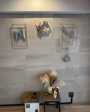 #023ピンクの三日月リース