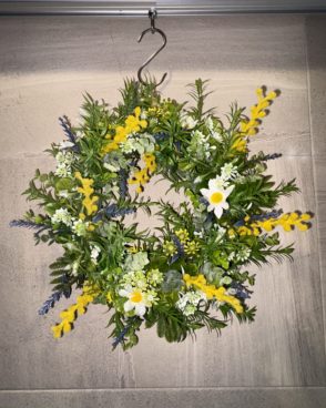 #022ボタニカルミモザ円形リース