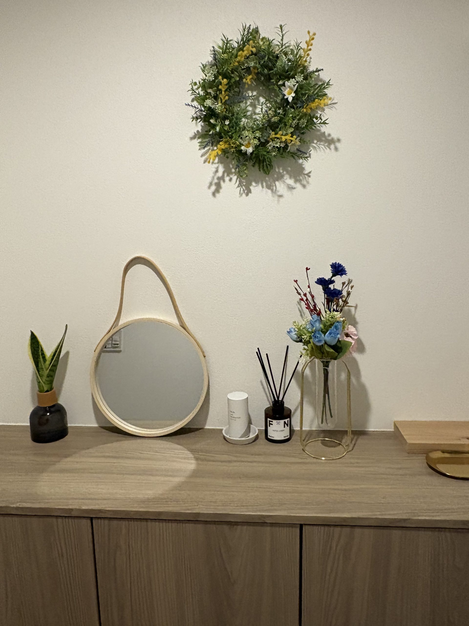 #022ボタニカルミモザ円形リース - 画像 (8)